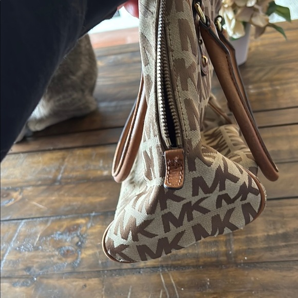 Michael Kors Tan and Brown Monogram Shoulder Bag - Picture 10 of 10